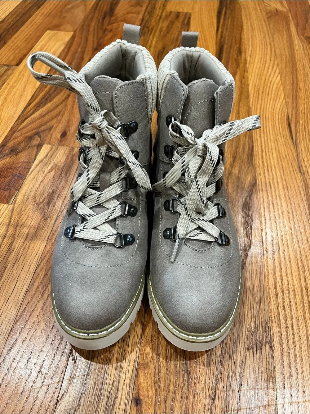 Cliffs White Mountain Connie Lace Up Gray Ankle Boots Size 7 Read Description